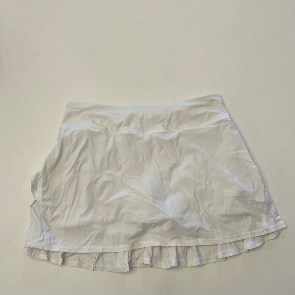 Lululemon athletica pace setter skirt - white - size 6 - great condition